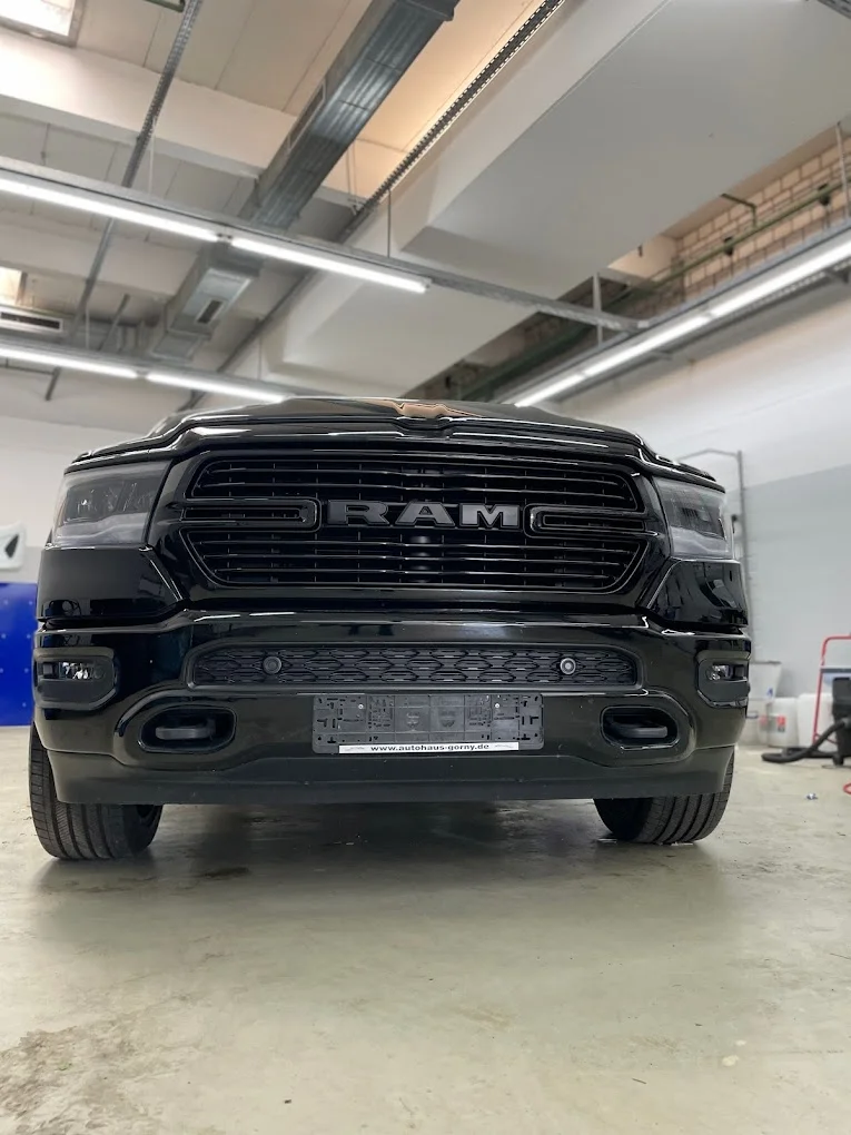 Professionelle Keramikversiegelung - Perfekter Glanz