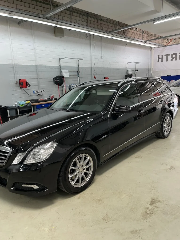 Kombi-Fahrzeug Komplettaufbereitung