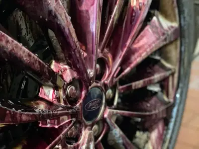 Felgenreinigung - Flugrost-Entfernung